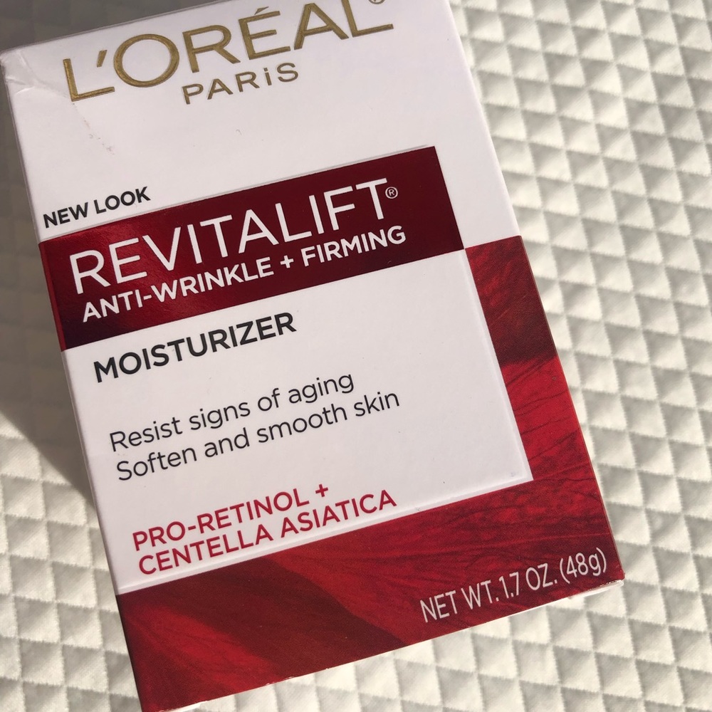 L’Oréal Reviralift Moisturizer *brand new*